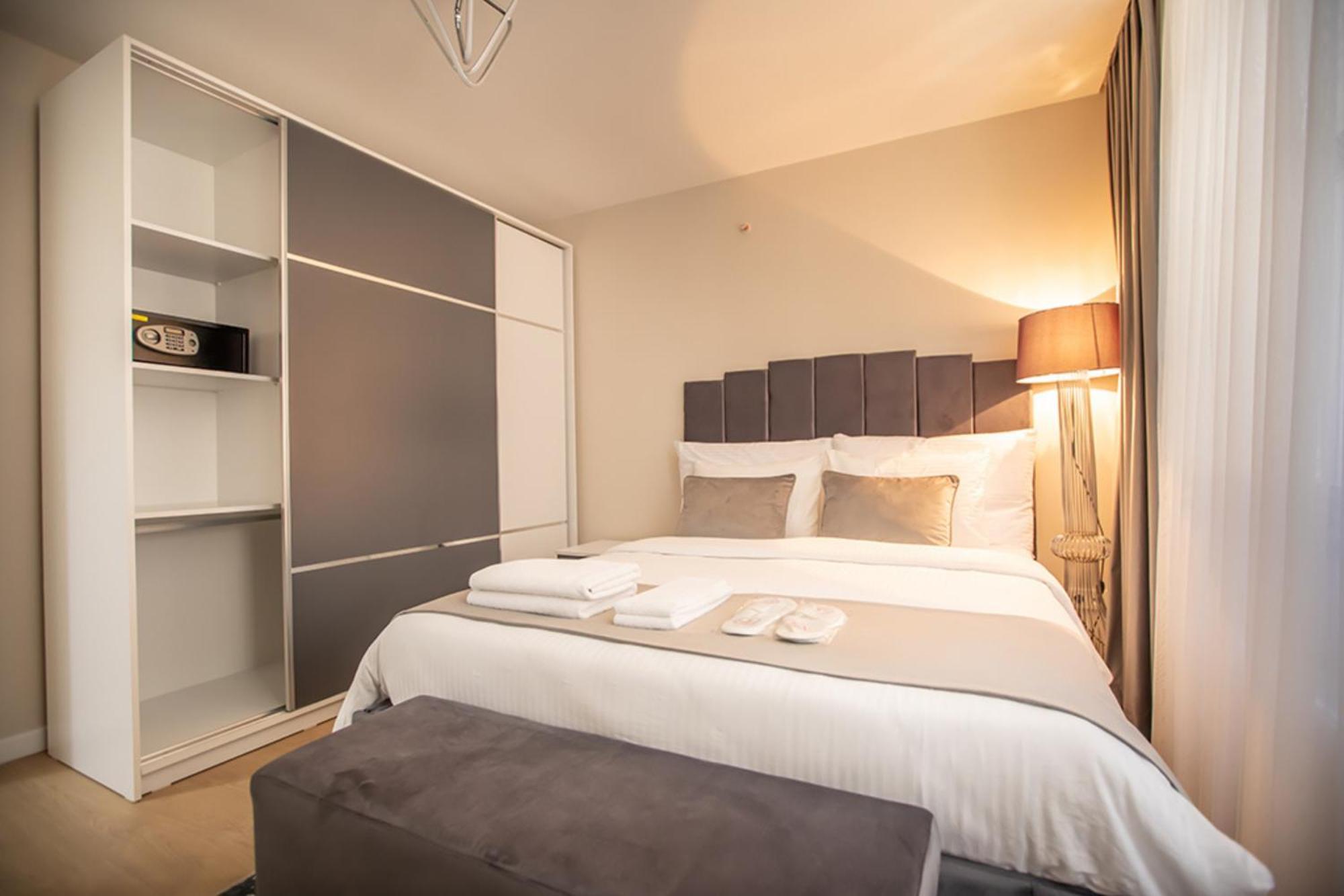 فندق ميلينيوم إسطنبول غولدن هورن اسطنبول المظهر الخارجي الصورة A bedroom at the hotel